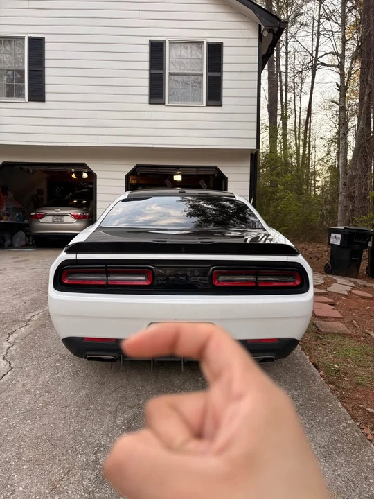 2019 Dodge Challenger 3rd Gen - Image 15 of 17