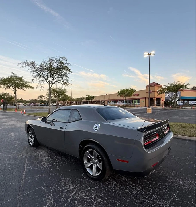 2019 Dodge Challenger 3rd Gen - Image 6 of 11