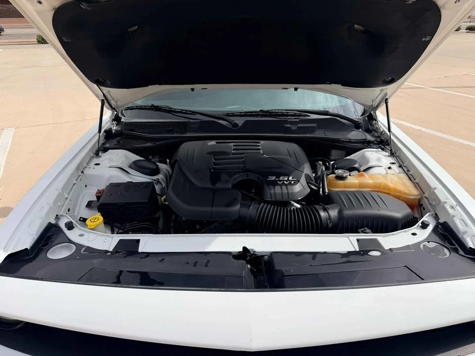 2019 Dodge Challenger - Image 6 of 16