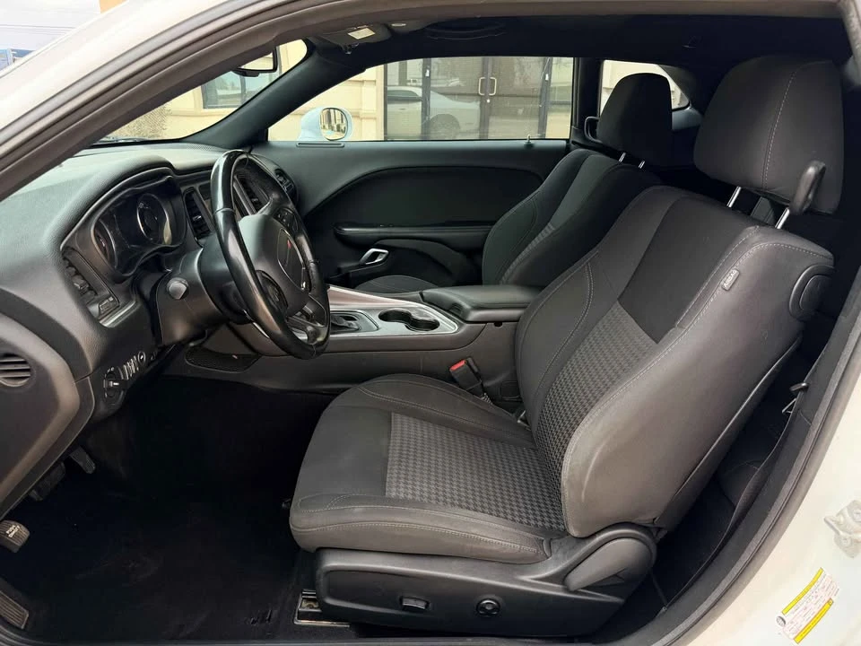 2019 Dodge Challenger - Image 8 of 16
