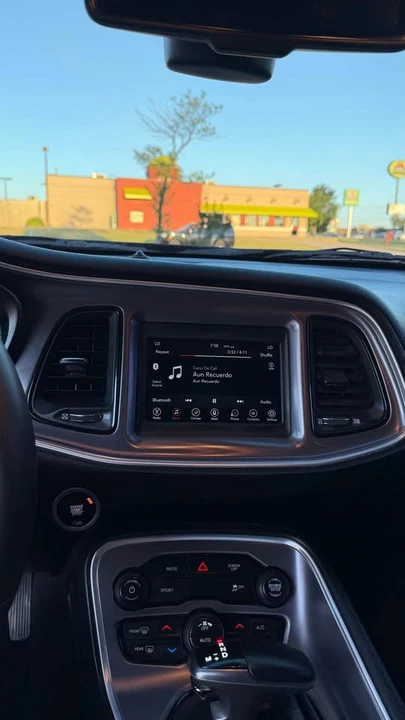 2019 Dodge Challenger 3rd Gen - Image 10 of 14