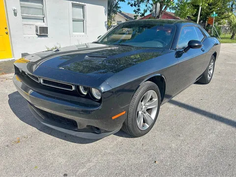 2019 Dodge Challenger SXT Coupe 2D