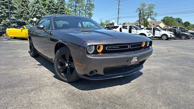 2019 Dodge Challenger SXT Coupe 2D