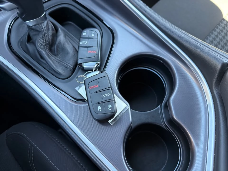2019 Dodge Challenger 3rd Gen - Image 8 of 16