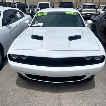 2019 Dodge Challenger SXT Coupe 2D