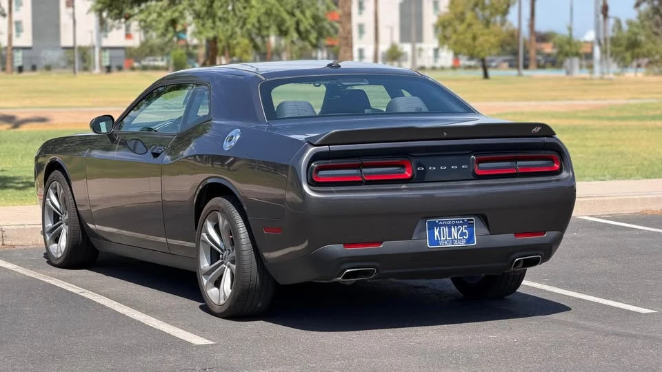 2019 Dodge Challenger 3rd Gen - Image 12 of 13