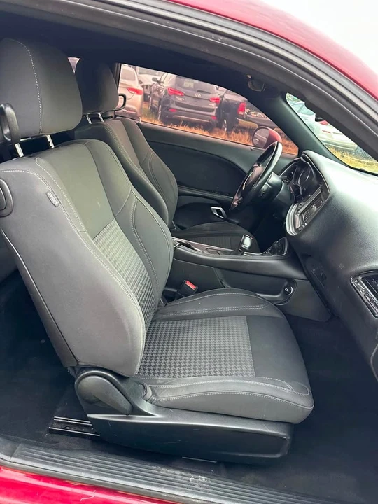 2019 Dodge Challenger 3rd Gen - Image 14 of 16