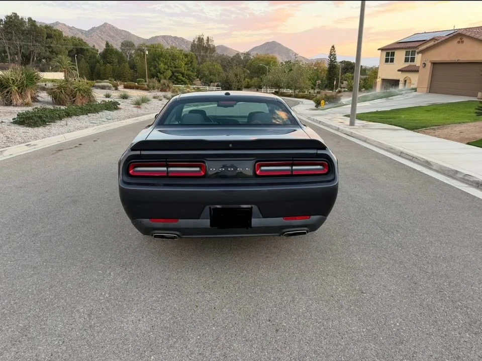 2019 Dodge Challenger 3rd Gen - Image 8 of 15