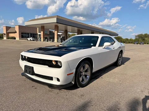 2019 Dodge Challenger SXT Coupe 2D