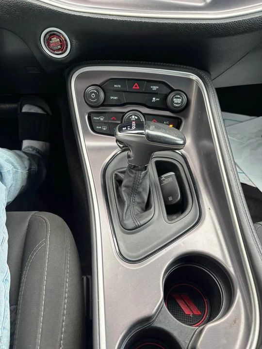 2019 Dodge Challenger 3rd Gen - Image 9 of 10