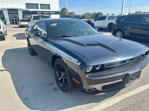 2019 Dodge Challenger SXT Coupe 2D