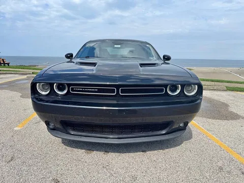2019 Dodge Challenger SXT Coupe 2D