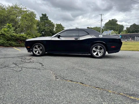 2019 Dodge Challenger SXT Coupe 2D