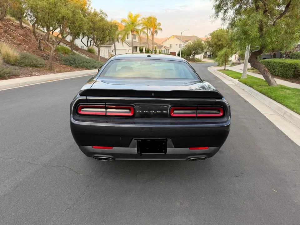 2019 Dodge Challenger 3rd Gen - Image 8 of 17