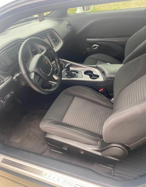 2019 Dodge Challenger 3rd Gen - Image 7 of 9