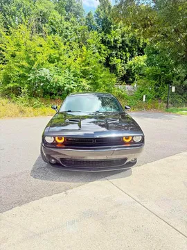 2019 Dodge Challenger SXT Coupe 2D