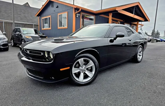 2019 Dodge Challenger SXT Coupe 2D