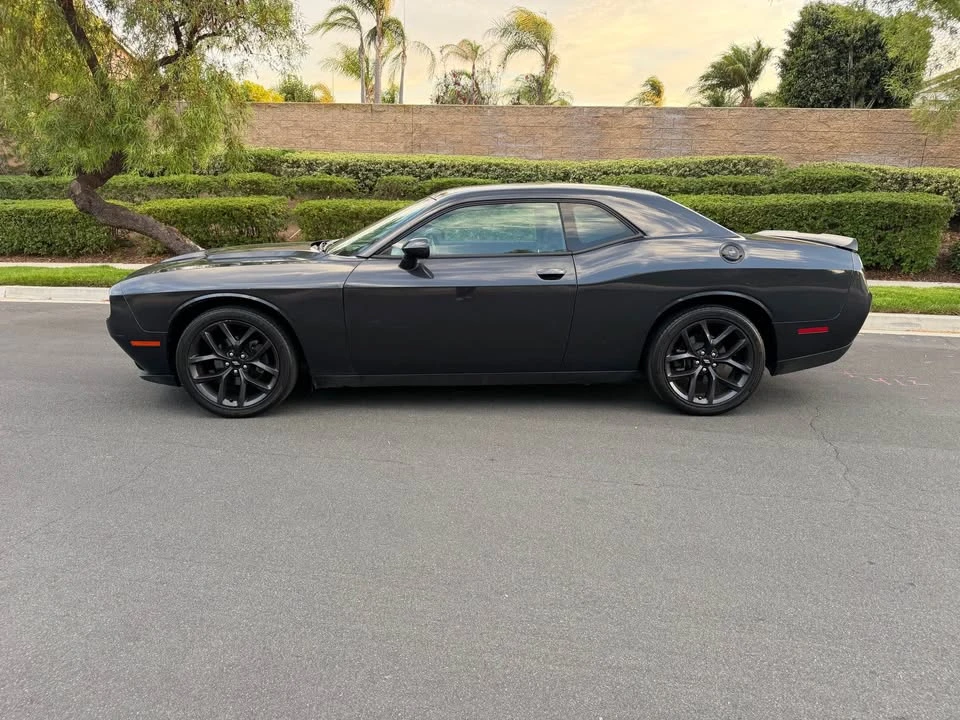 2019 Dodge Challenger 3rd Gen - Image 5 of 17