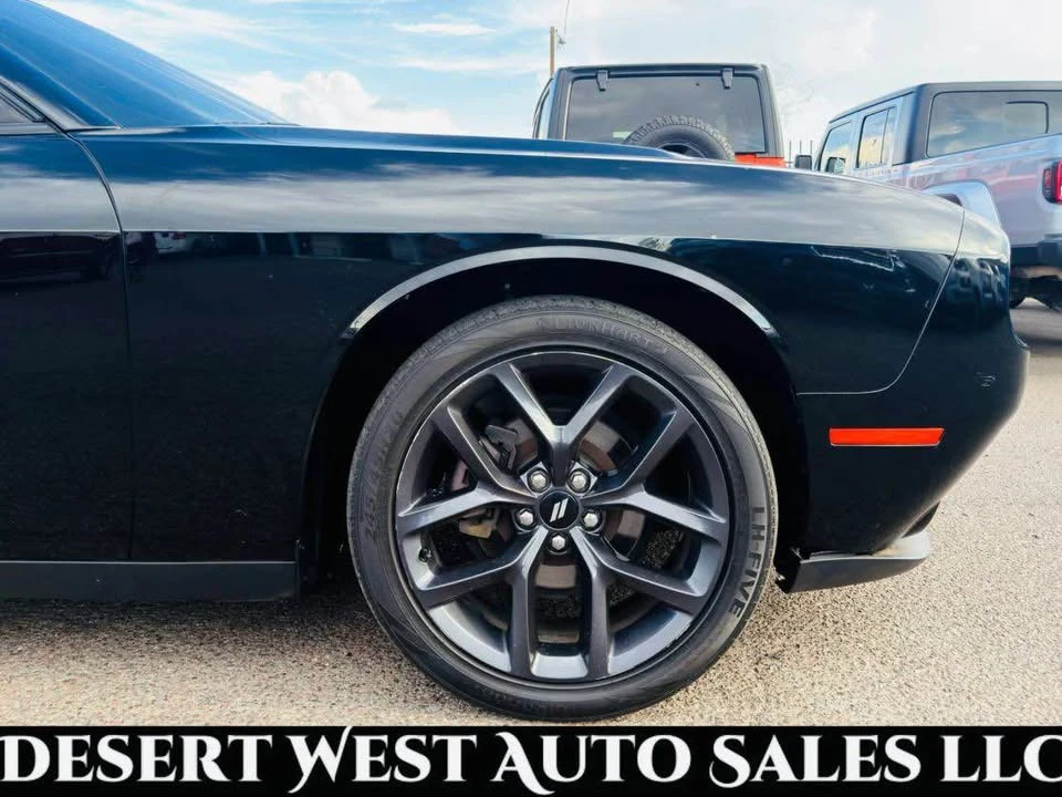 2019 Dodge Challenger 3rd Gen - Image 9 of 11