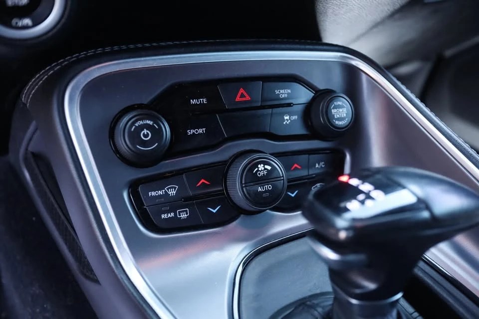 2019 Dodge Challenger 3rd Gen - Image 18 of 19