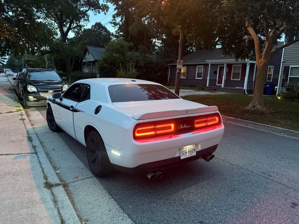 2019 Dodge Challenger 3rd Gen - Image 2 of 9