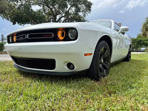 2019 Dodge Challenger SXT Plus
