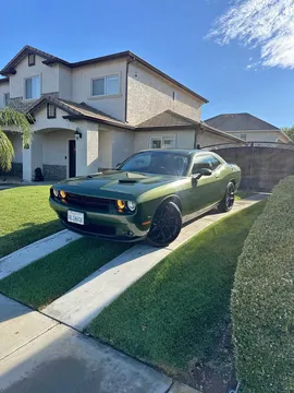 2019 Dodge Challenger SXT Plus