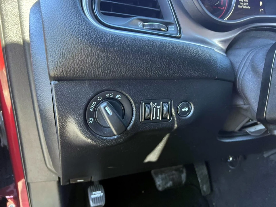 2019 Dodge Challenger 3rd Gen - Image 16 of 21