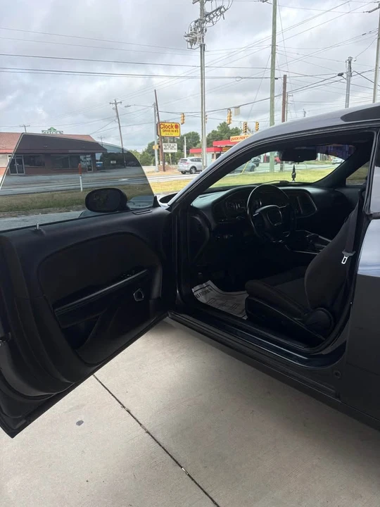 2019 Dodge Challenger 3rd Gen - Image 9 of 16