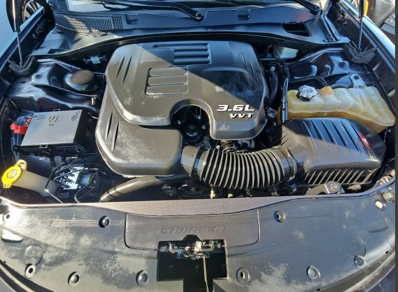 2019 Dodge Charger 7th Gen - Image 2 of 17
