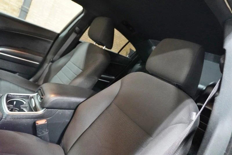 2019 Dodge Charger 7th Gen - Image 25 of 31