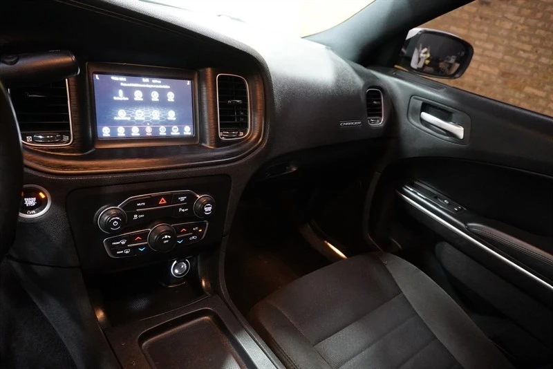 2019 Dodge Charger 7th Gen - Image 28 of 31