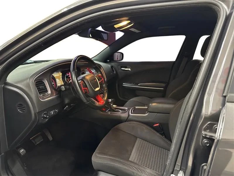 2019 Dodge Charger 7th Gen - Image 9 of 12