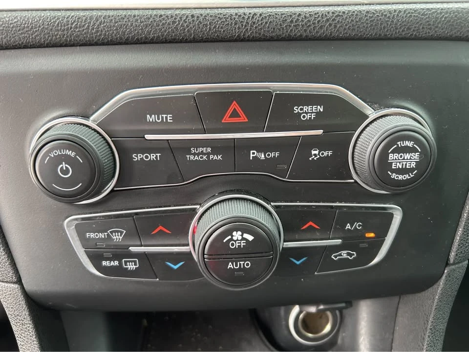 2019 Dodge Charger 7th Gen - Image 16 of 19