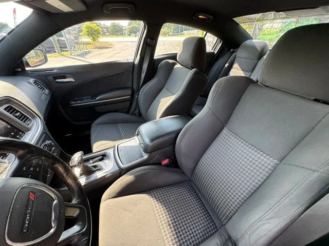 2019 Dodge Charger 7th Gen - Image 21 of 28