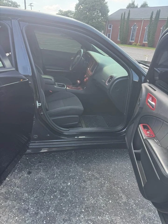 2019 Dodge Charger 7th Gen - Image 2 of 11