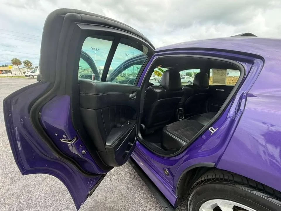 2019 Dodge Charger 7th Gen - Image 10 of 19