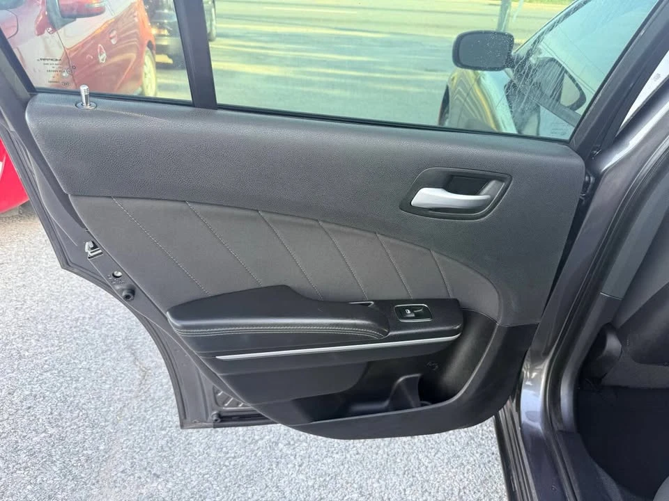 2019 Dodge Charger 7th Gen - Image 14 of 18
