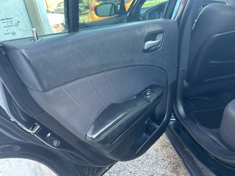 2019 Dodge Charger 7th Gen - Image 14 of 20