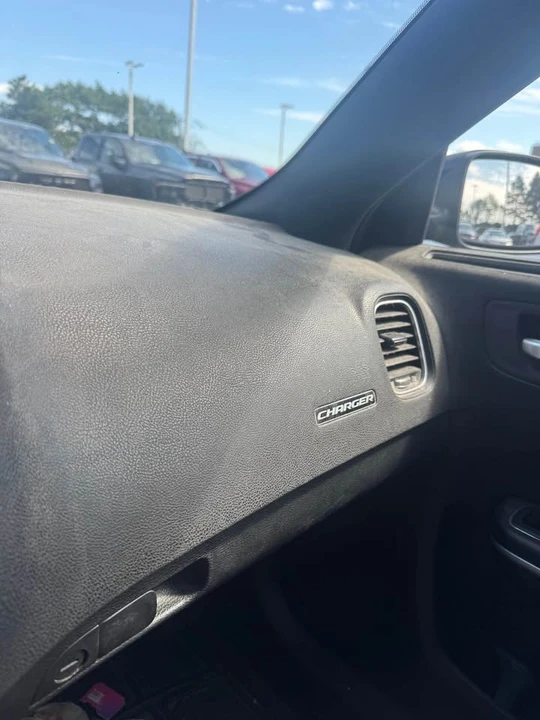 2019 Dodge Charger 7th Gen - Image 12 of 13