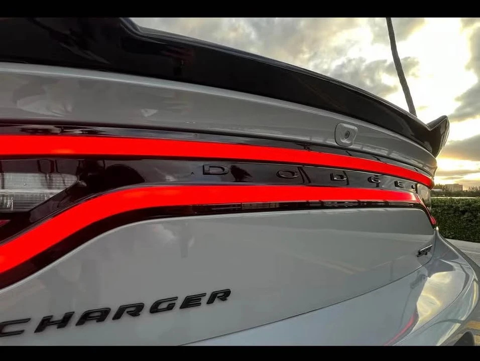 2019 Dodge Charger 7th Gen - Image 14 of 19
