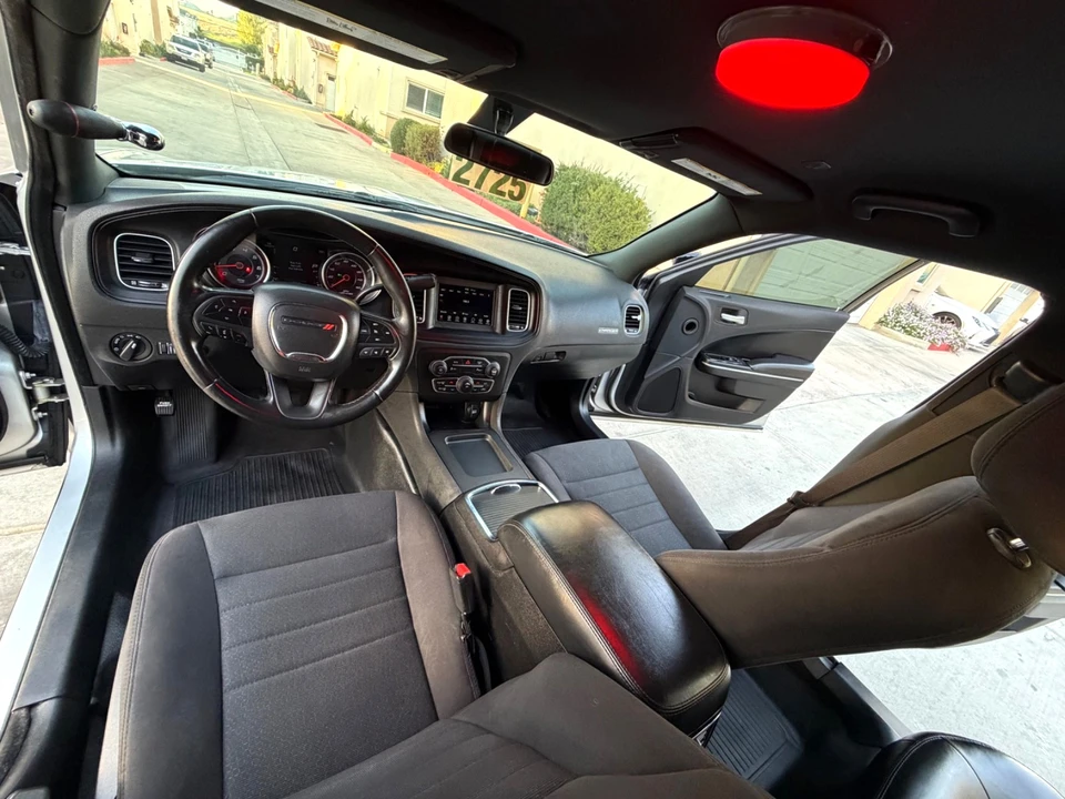 2019 Dodge Charger 7th Gen - Image 16 of 21