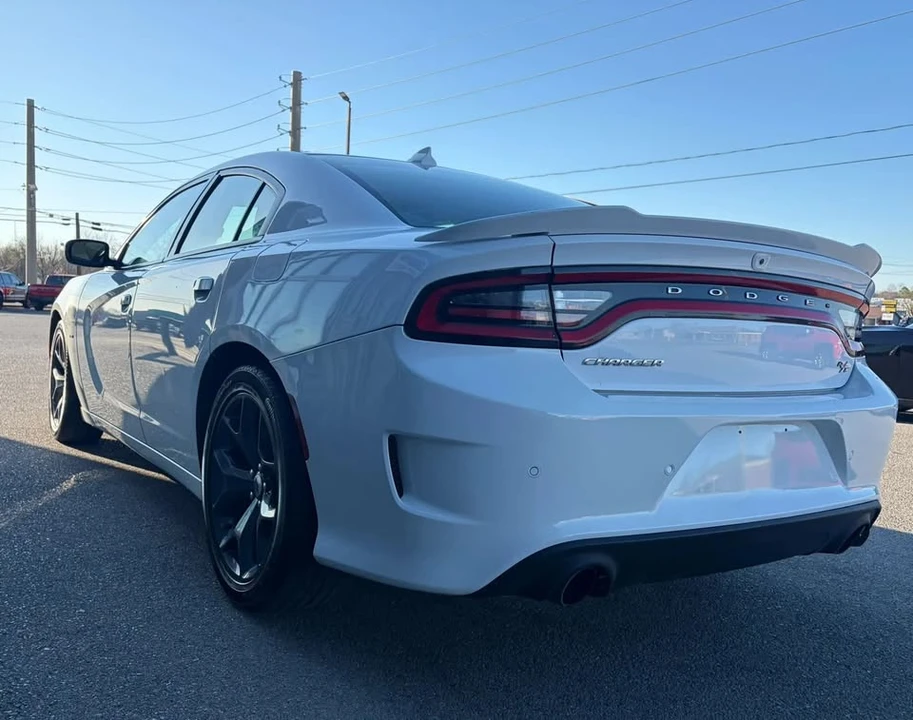 2019 Dodge Charger 7th Gen - Image 15 of 18