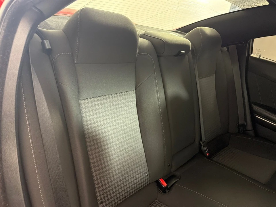 2019 Dodge Charger 7th Gen - Image 21 of 25