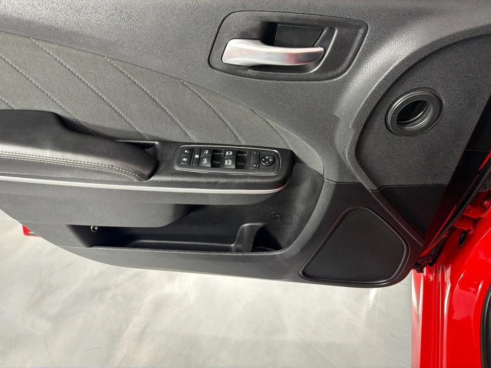 2019 Dodge Charger 7th Gen - Image 11 of 25