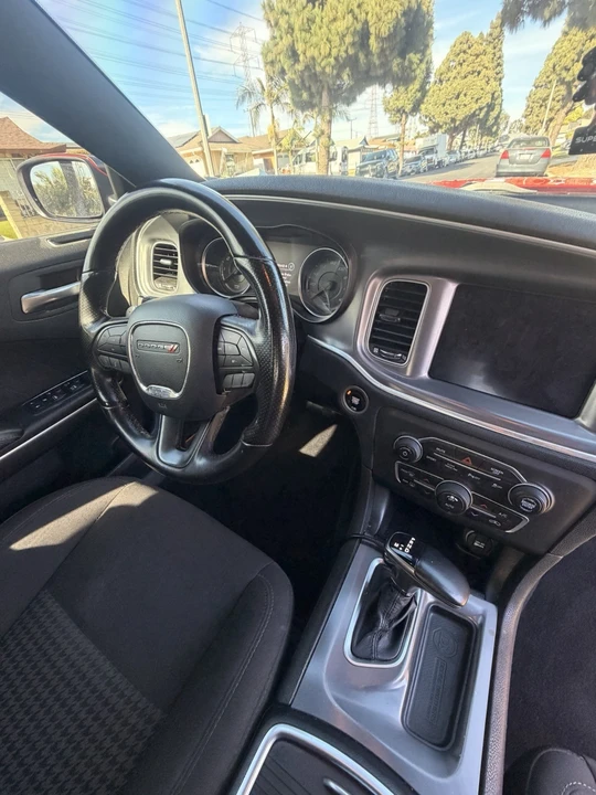 2019 Dodge Charger 7th Gen - Image 9 of 12