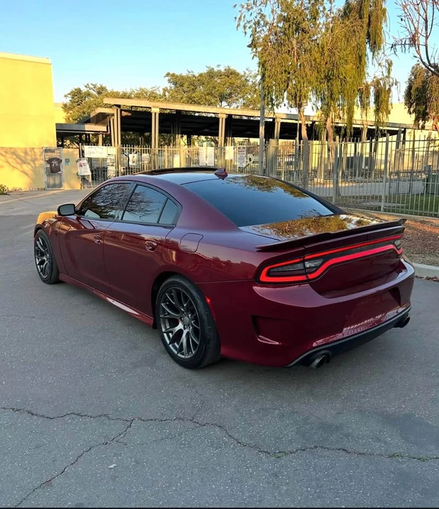 2019 Dodge Charger SRT Hellcat 7th Gen - Image 5 of 10