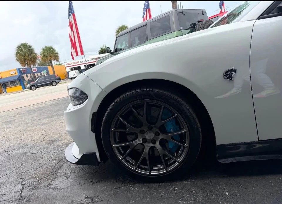 2019 Dodge Charger SRT Hellcat 7th Gen - Image 2 of 17