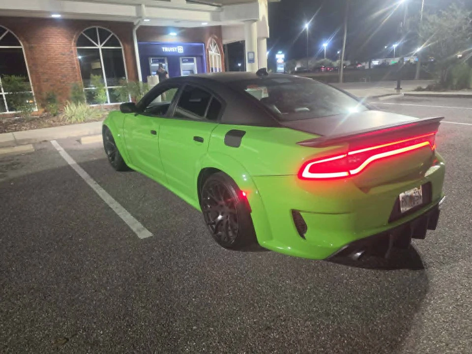 2019 Dodge Charger SRT Hellcat 7th Gen - Image 2 of 16