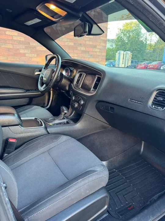 2019 Dodge Charger 7th Gen - Image 2 of 11